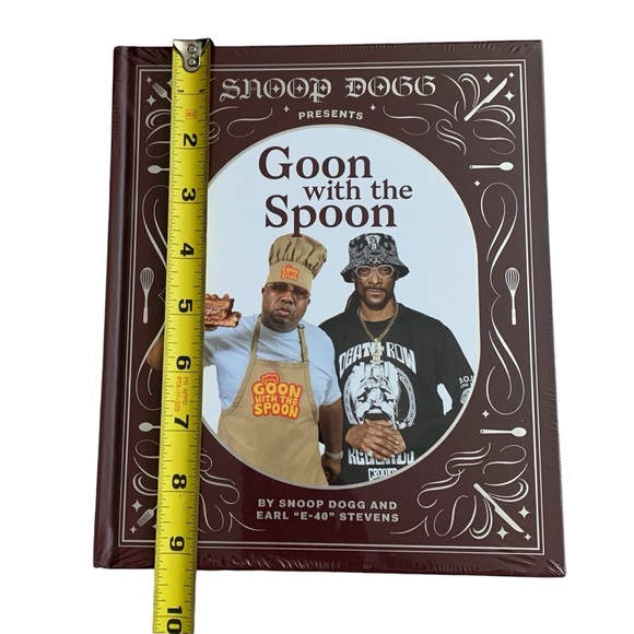 Snoop Dogg Presents Goon With The Spoon Snoop Dogg and Earl “E-40” Stevens Book - Picture 3 of 6